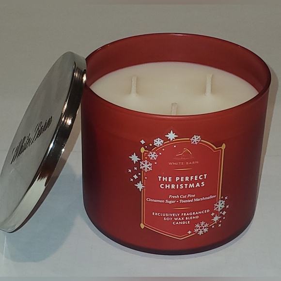 White Barn The Perfect Christmas 14.5 oz 3 wick candle - Picture 2 of 7
